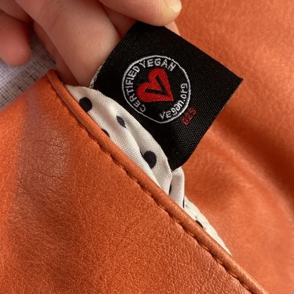 Urban Expressions NWOT orange woven vegan shoulder bag. - Picture 6 of 12